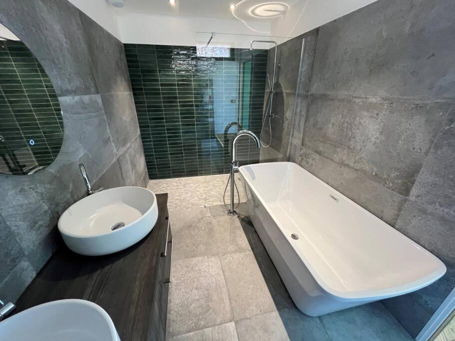 Villa De Charme Chateauneuf-de-Gadagne Екстер'єр фото